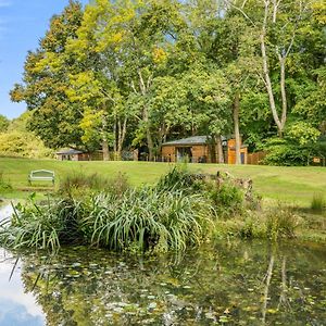 Ivy Cottage Holiday Cabins 南安普敦 Exterior photo