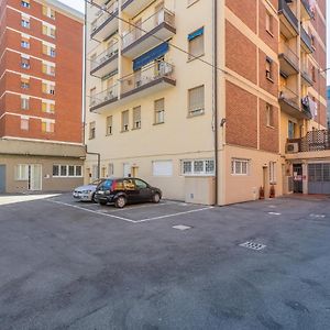 San Donato Fiere Essential Apartment W/Parking 博洛尼亚 Exterior photo