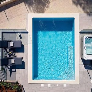 Villa Lulu With Heated Pool, Sauna & Hot Tub 拉宾 Exterior photo