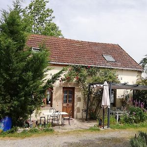 Saint-Dizier-les-Domaines螺旋客房住宿加早餐旅馆 Exterior photo