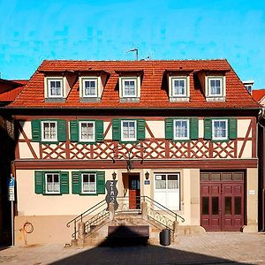 Hofheim in Unterfranken Unterkunft Zu Krone酒店 Exterior photo