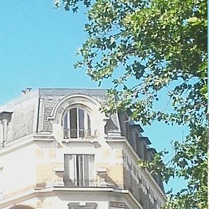 Vue Sur Les Toits De Paris, Tour Effeil, Centre Malakoff, Chambre Chez L'Habitant, Sans Ascenseur, A Deux Pas De Paris Exterior photo