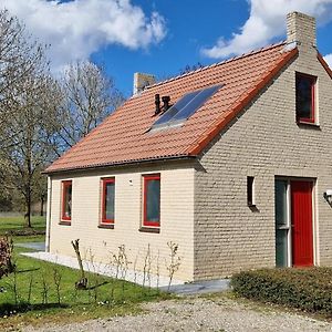 EwijkRuim Vakantiehuis Aan Meer Bij Nijmegen Gelderland别墅 Exterior photo