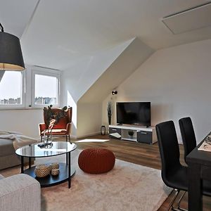 Stylish 3Br Apartment -10Min To Hbf, Full Kitchen, Homeoffice, Netflix, Wifi 杜塞尔多夫 Exterior photo