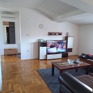 Apartman Zvezdica - Smederevo, Besplatan Parking, Netflix公寓 Exterior photo
