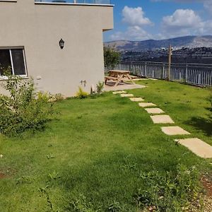 Adorable 1-Bedroom Unit. Garden With Amazing View. Eshhar Exterior photo