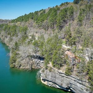 Cliffside Eureka Springs Cabin With Beaver Lake View Exterior photo