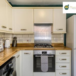 Low Price This Winter 3 Bedroom House In Coventry - Sleeps 5 - With Free Unlimited Wi-Fi, Driveway & Garden By Passionfruit Properties- 26Wwc Exterior photo
