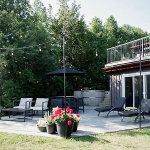 Demilune Lodge - Serene Cabin With Hot Tub Milford Exterior photo