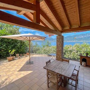 Luxe Vista Lakeside Villa Castelletto Am Gardasee 布雷佐内加尔达 Exterior photo
