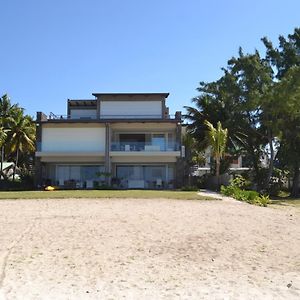 Summer Breeze - Beachfront - 3 Bedrooms Suite Pointe d'Esny Exterior photo