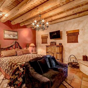 Cowboy Villa, 2 Bedrooms, Sleeps 4, Pool Access, Views, Fireplace 圣菲 Exterior photo