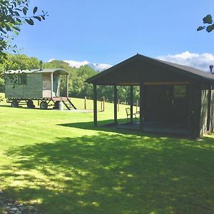 Foxgloves And Fairytales Hut With Hot Tub Llanwrda Exterior photo