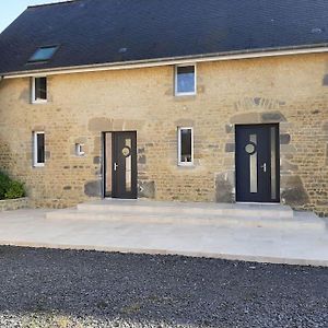 Les Gites Du Val Mandeville-en-Bessin Exterior photo