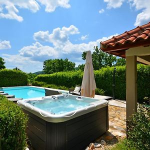 Villa Bisko With Heated Pool & Jacuzzi 特里尔 Exterior photo