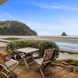 Beachside Bliss - Waiwera Beachfront Holiday Home 奥雷瓦 Exterior photo