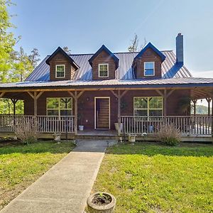 Idyllic Beattyville Cabin Rental With Stunning Views Exterior photo