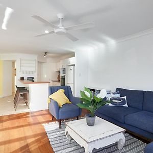 Large, Light, Dog Friendly Home 600M To Burleigh Beach 黄金海岸 Exterior photo