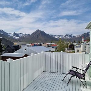 SiglufjordurThe Painter'S House With View And Balcony公寓 Exterior photo