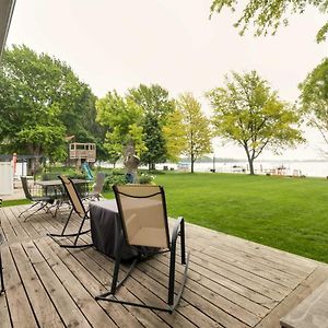 Waterfront Johnson Lake Getaway With Kayaks And Grill! 列克星敦 Exterior photo