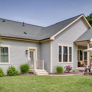 Spacious Ocean View Vacation Home With Backyard! Exterior photo