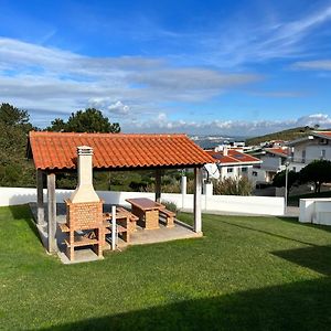 Villa With Views Over The Atlantic Ocean And Swimming Pool Famalicão Exterior photo