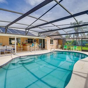 Waterfront Merritt Island Vacation Rental With Pool! Exterior photo