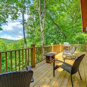 Mountain-View Robbinsville Cabin With Hot Tub! Exterior photo