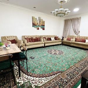3 Bedrooms Flat With 2 Living Rooms Al Awali Exterior photo
