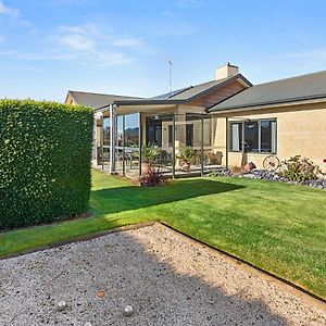 Selmes Sanctuary - Blenheim Holiday Home Exterior photo