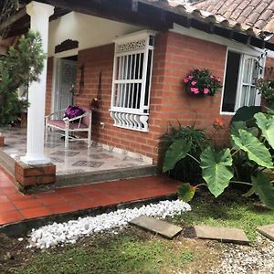 里奥内格罗Linda Cabana Con El Mejor Clima别墅 Exterior photo
