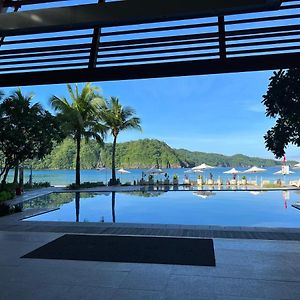 Creys Condo 2 At Pico De Loro Cove 纳苏格布 Exterior photo