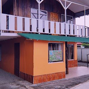 La Fortuna Alpha Arenal旅舍 Exterior photo