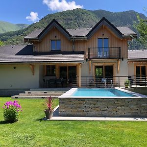 Le Bourg-dʼOisansChalet Barbara With Swimming Pool In The Heart Of Oisans别墅 Exterior photo