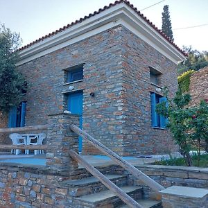 LámiraAthena'S Stone House别墅 Exterior photo