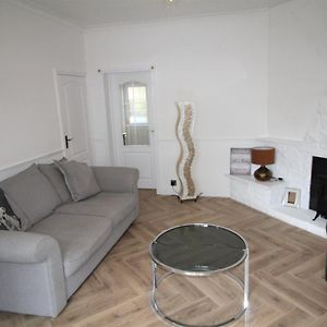 Whitley Bay - Sleeps 6 - Refurbished Throughout - Fast Wifi - Dogs Welcome Exterior photo