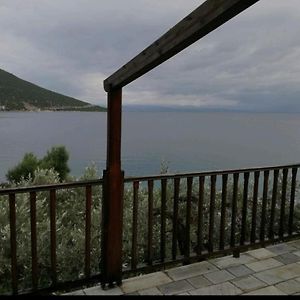 Apartment By The Sea, Mylos Trikeri Agia Kiriaki  Exterior photo