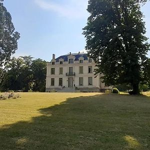 Mazières-de-TouraineLe Chateau Du Breuil住宿加早餐旅馆 Exterior photo