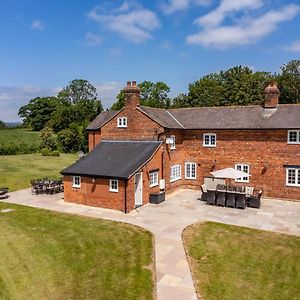 ChirburyThe Farmhouse At Marrington Estate别墅 Exterior photo