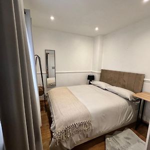 Cosy Single Room For One Person 布罗姆利 Exterior photo
