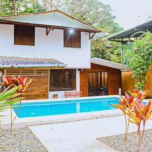 Casa Sua--Cozy 3 Bedroom Dominical Beach Cottage With Pool Exterior photo