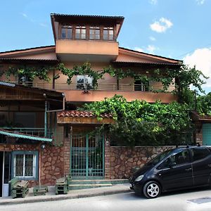 Margarita - Entire House With 4 Bedrooms And Free Parking Gjirokastër Exterior photo