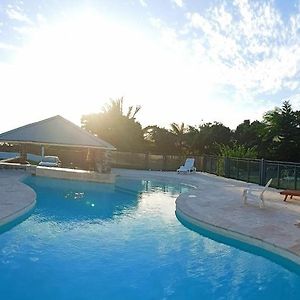 Maison F3 Mitoyenne Avec Piscine Partagee Et Jardin Privatif - Residence Plaiz'Anse Petite Île Exterior photo