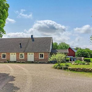 2 Bedroom Gorgeous Home In Munka-Ljungby Exterior photo