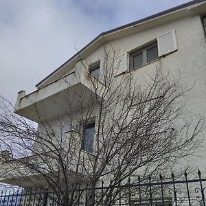 Beautiful 1-Bed House In Korce别墅 Exterior photo