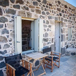 Apostrophe Traditional Residence In Nisyros With Arcurated Interior. Privacy & Authenticity Emporeiós Exterior photo