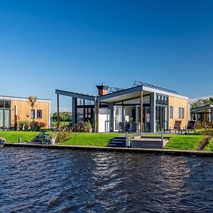 Beautiful Chalet With A Jetty, Near Frisian Lakes 阿克伦 Exterior photo
