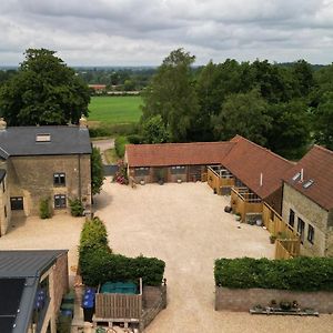 Farmyard Cottage 马姆斯伯里 Exterior photo