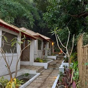 Saveehomestay Dongri Exterior photo