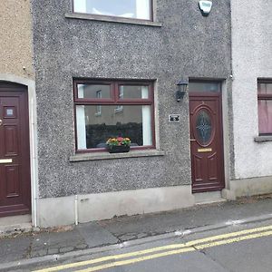 Beautiful 2-Bed House In Larne With Free Parking别墅 Exterior photo